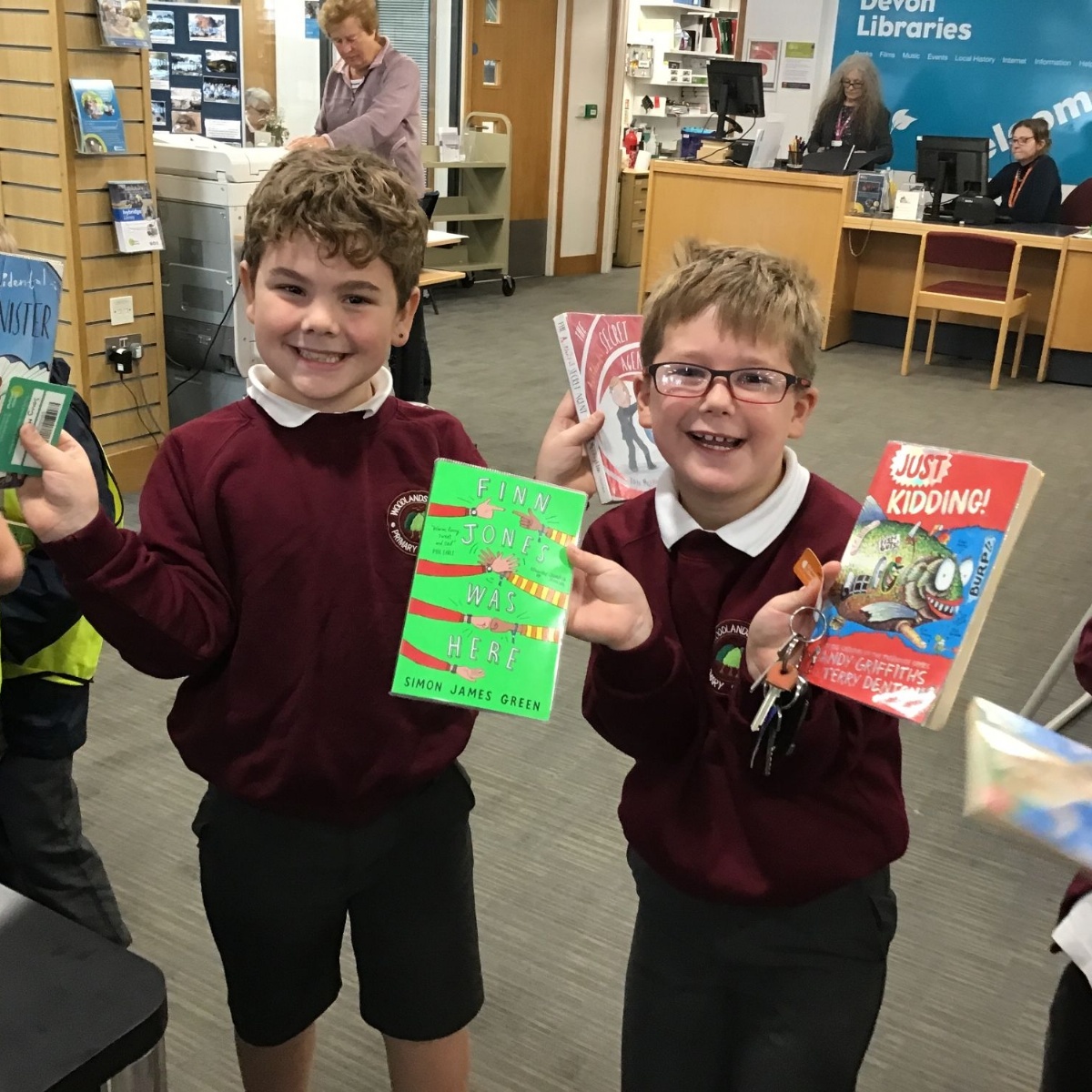 Woodlands Park Primary School - Year 3 Library Visit